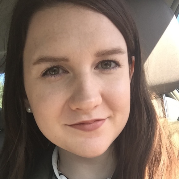 Meet your Posher, Abigail - Picture 1 of 1